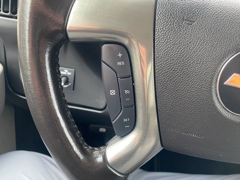 Used 2019 Chevrolet Express 3500 LS RWD image 16