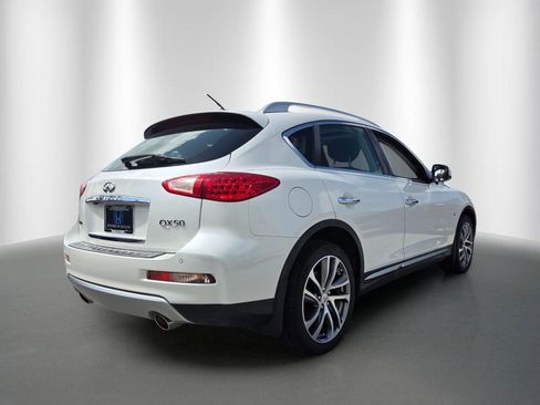Used 2017 INFINITI QX50 2WD w/ Deluxe Touring Package image 3