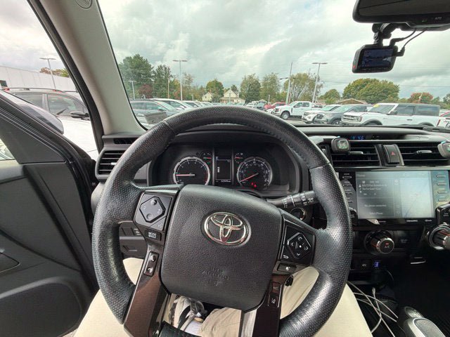 Used 2024 Toyota 4Runner TRD Off-Road Premium w/ Moonroof Package AWD/4WD image 13