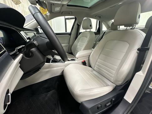 Used 2024 Volkswagen Jetta SE image 24