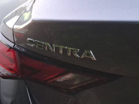 Used 2025 Nissan Sentra SV FWD image 9