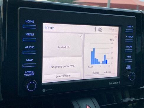 Used 2021 Toyota RAV4 LE image 17