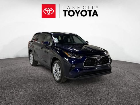 New 2026 Toyota Highlander Limited image 7