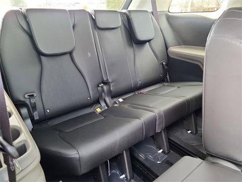 New 2026 Kia Carnival image 19