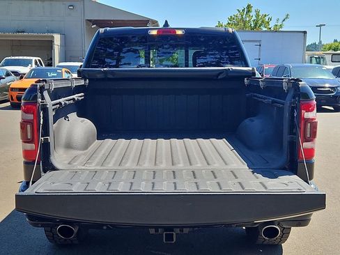 Used 2019 RAM 1500 Laramie AWD/4WD image 10
