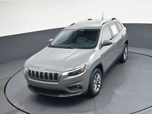Used 2020 Jeep Cherokee Latitude Plus w/ Comfort/Convenience Group image 34