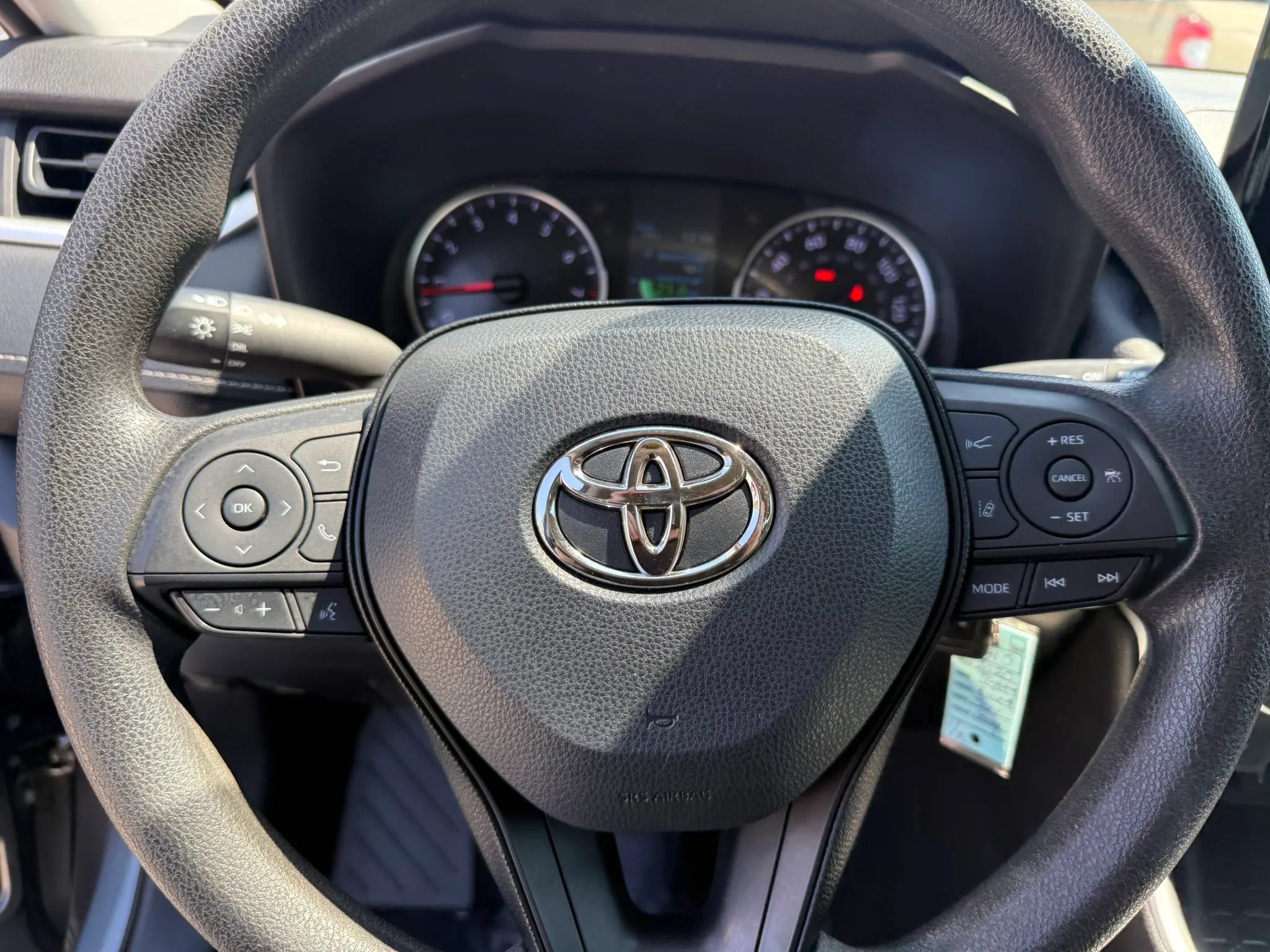 Used 2020 Toyota RAV4 LE FWD image 22