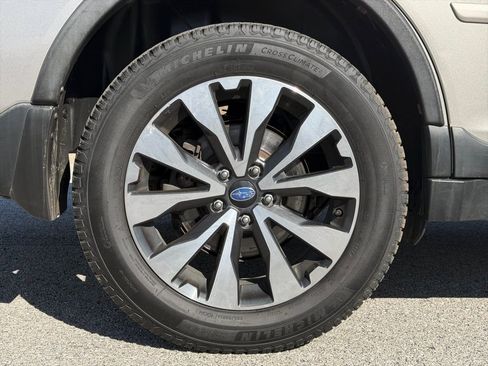 Used 2017 Subaru Outback 2.5i Limited image 34