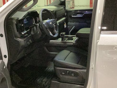 New 2026 Chevrolet Silverado 1500 LTZ w/ LTZ Premium Package image 9