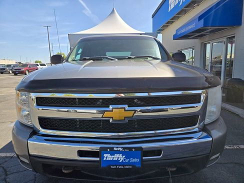Used 2009 Chevrolet Silverado 1500 W/T AWD/4WD image 2