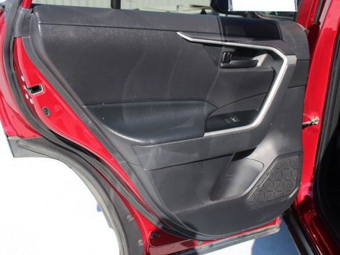 Certified 2022 Toyota RAV4 LE FWD image 10