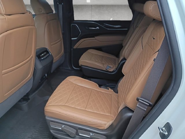 Used 2023 Cadillac Escalade Sport w/ LPO, ONYX Package AWD/4WD image 22