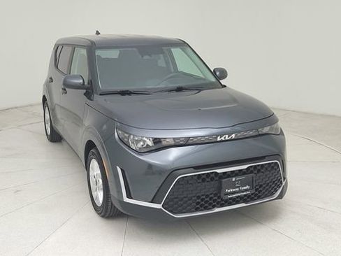 Used 2025 Kia Soul LX w/ LX Technology Package image 8