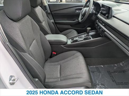 Certified 2025 Honda Accord SE image 25
