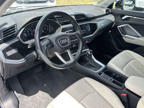 Used 2022 Audi Q3 2.0T Premium w/ Convenience Package AWD/4WD image 21