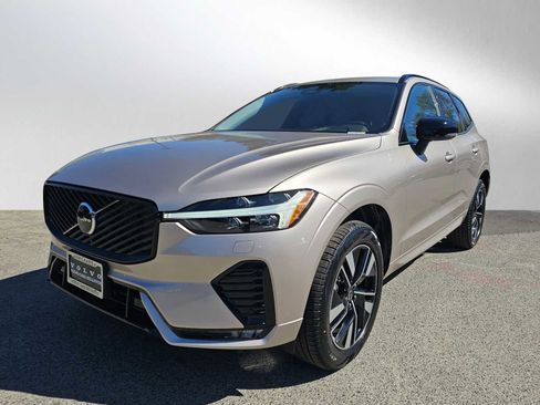 New 2026 Volvo XC60 B5 Core w/ Protection Package Premier AWD/4WD image 7