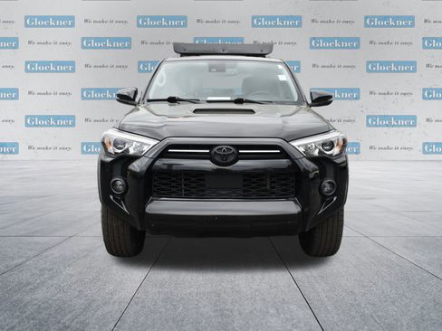 Used 2021 Toyota 4Runner Venture w/ Moonroof Package image 2