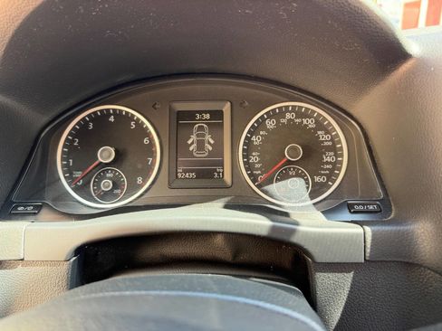 Used 2015 Volkswagen Tiguan S FWD image 26