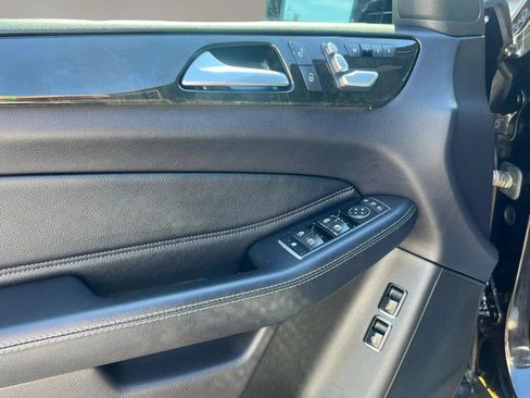 Used 2017 Mercedes-Benz GLS 450 4MATIC image 13
