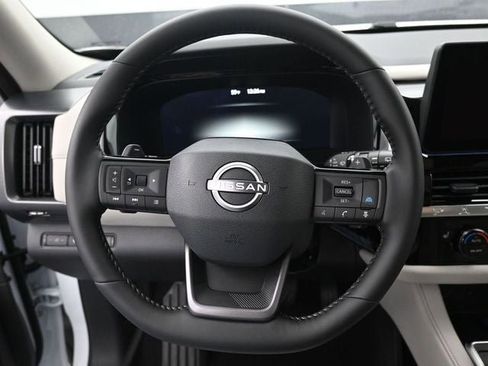 New 2026 Nissan Pathfinder SL image 20