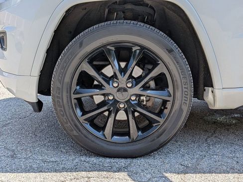 Used 2015 Jeep Grand Cherokee Altitude AWD/4WD image 29