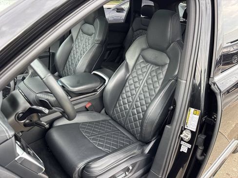 Used 2022 Audi SQ7 Prestige w/ Prestige Package AWD/4WD image 23