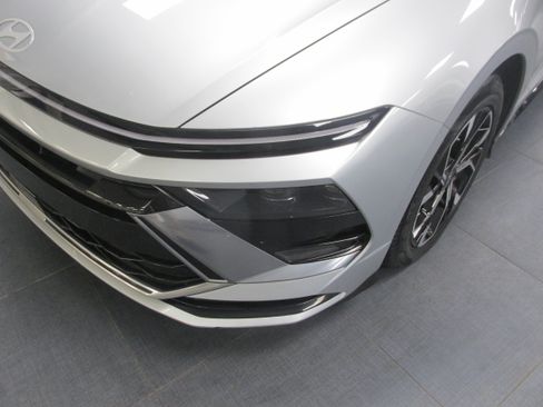 Used 2025 Hyundai Sonata SEL FWD image 8