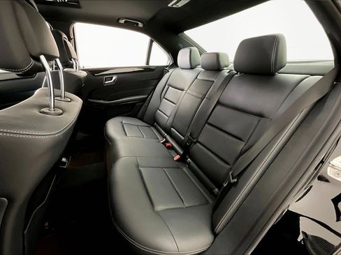 Used 2016 Mercedes-Benz E 350 4MATIC Sedan image 21
