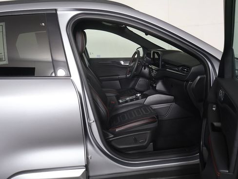 Used 2023 Ford Escape ST-Line Elite w/ Premium Technology Package AWD/4WD image 29