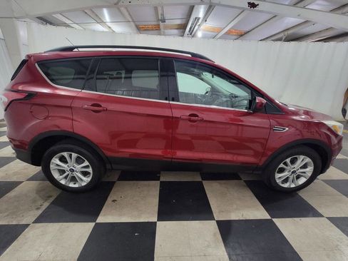 Used 2018 Ford Escape SE FWD image 5