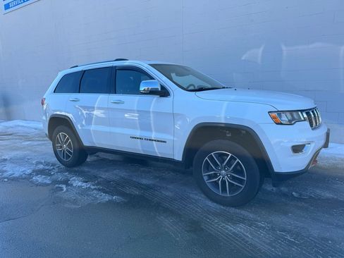 Used 2017 Jeep Grand Cherokee Limited w/ Trailer Tow Group IV image 4