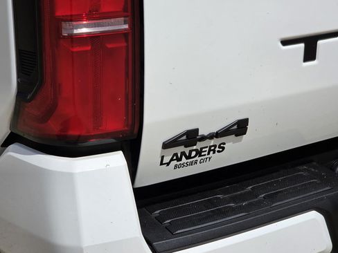 Used 2024 Toyota Tacoma TRD Off-Road AWD/4WD image 7