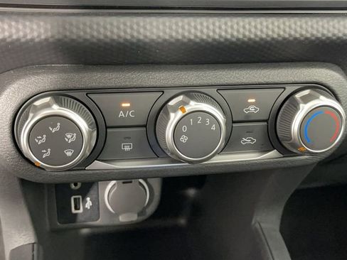 New 2025 Nissan Kicks Play S image 20