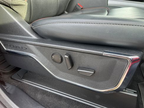 Certified 2023 Ford F250 Lariat w/ Chrome Package image 19