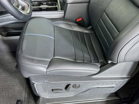 Used 2025 Ford F350 Platinum w/ FX4 Off-Road Package image 19