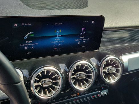 Certified 2022 Mercedes-Benz GLB 250 image 26