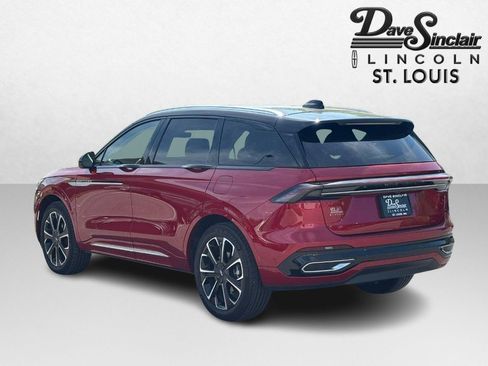 Used 2024 Lincoln Nautilus Reserve w/ Equipment Group 202A AWD/4WD image 5