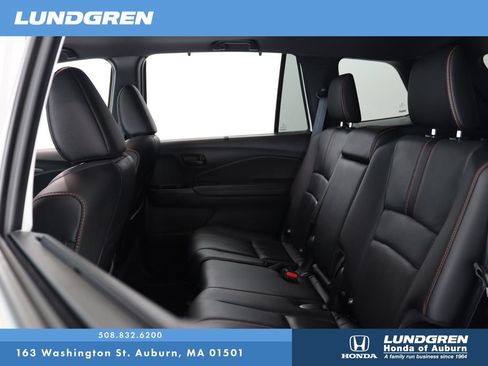 Used 2024 Honda Passport TrailSport image 15