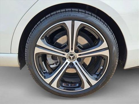 Used 2024 Mercedes-Benz C 300 Sedan image 24