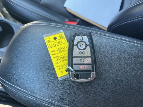 Used 2024 Ford Escape Platinum image 20