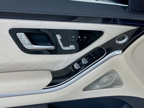 Used 2023 Mercedes-Benz S 580 4MATIC Sedan image 19