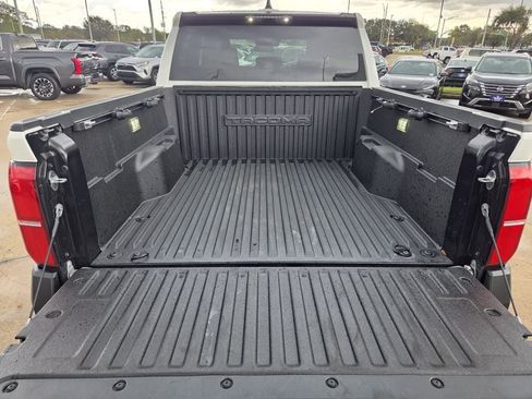 Used 2025 Toyota Tacoma SR AWD/4WD image 28