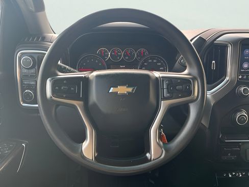 Used 2020 Chevrolet Silverado 2500 LT AWD/4WD image 16