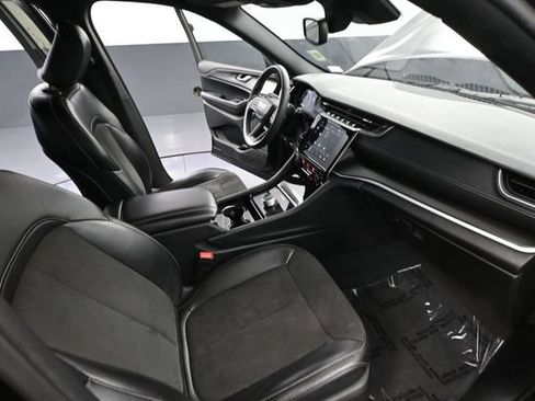 Used 2023 Jeep Grand Cherokee Altitude AWD/4WD image 44