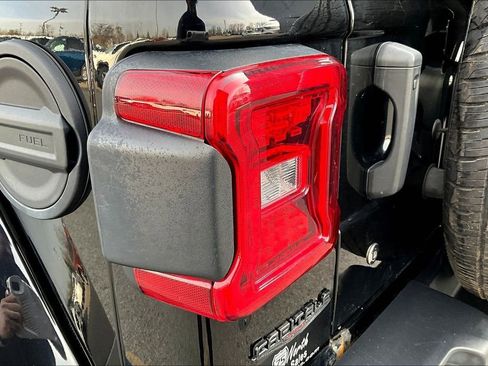 Used 2019 Jeep Wrangler Unlimited Sahara w/ Dual Top Group image 23