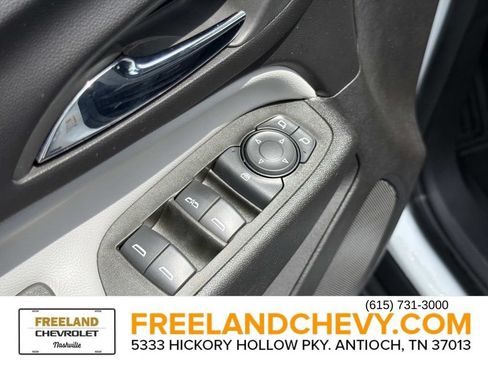 Used 2023 Chevrolet Equinox LT AWD/4WD image 22