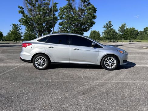 Used 2016 Ford Focus SE image 6