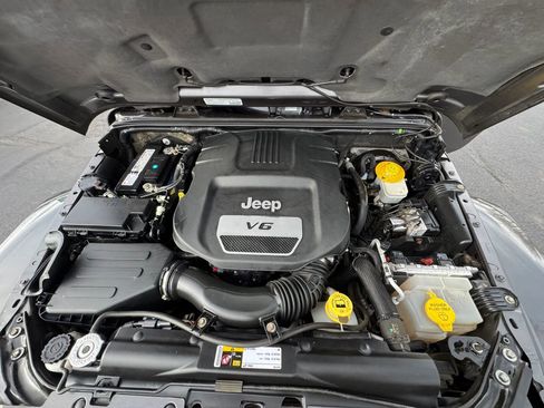 Used 2014 Jeep Wrangler Unlimited Sahara w/ Dual Top Group image 14