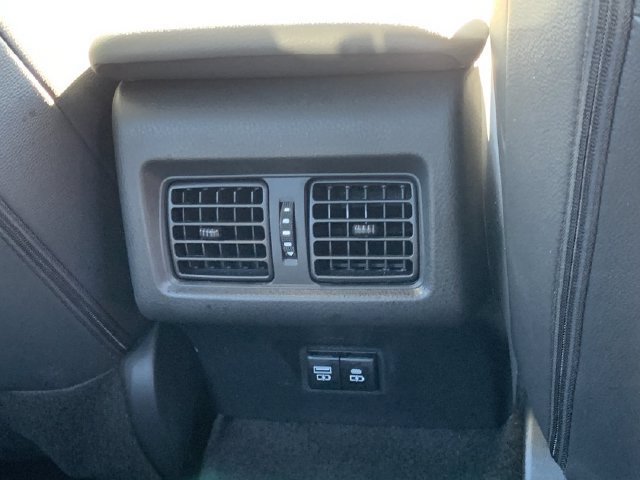 Used 2026 Toyota Camry SE FWD image 35