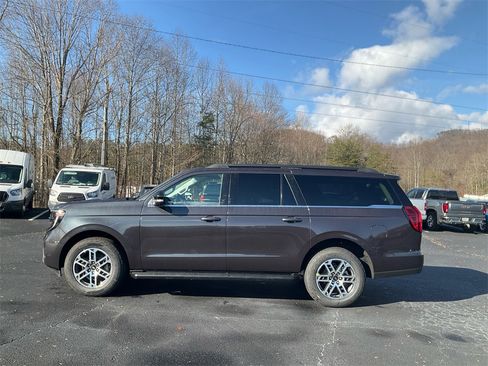 New 2025 Ford Expedition Max Active image 8